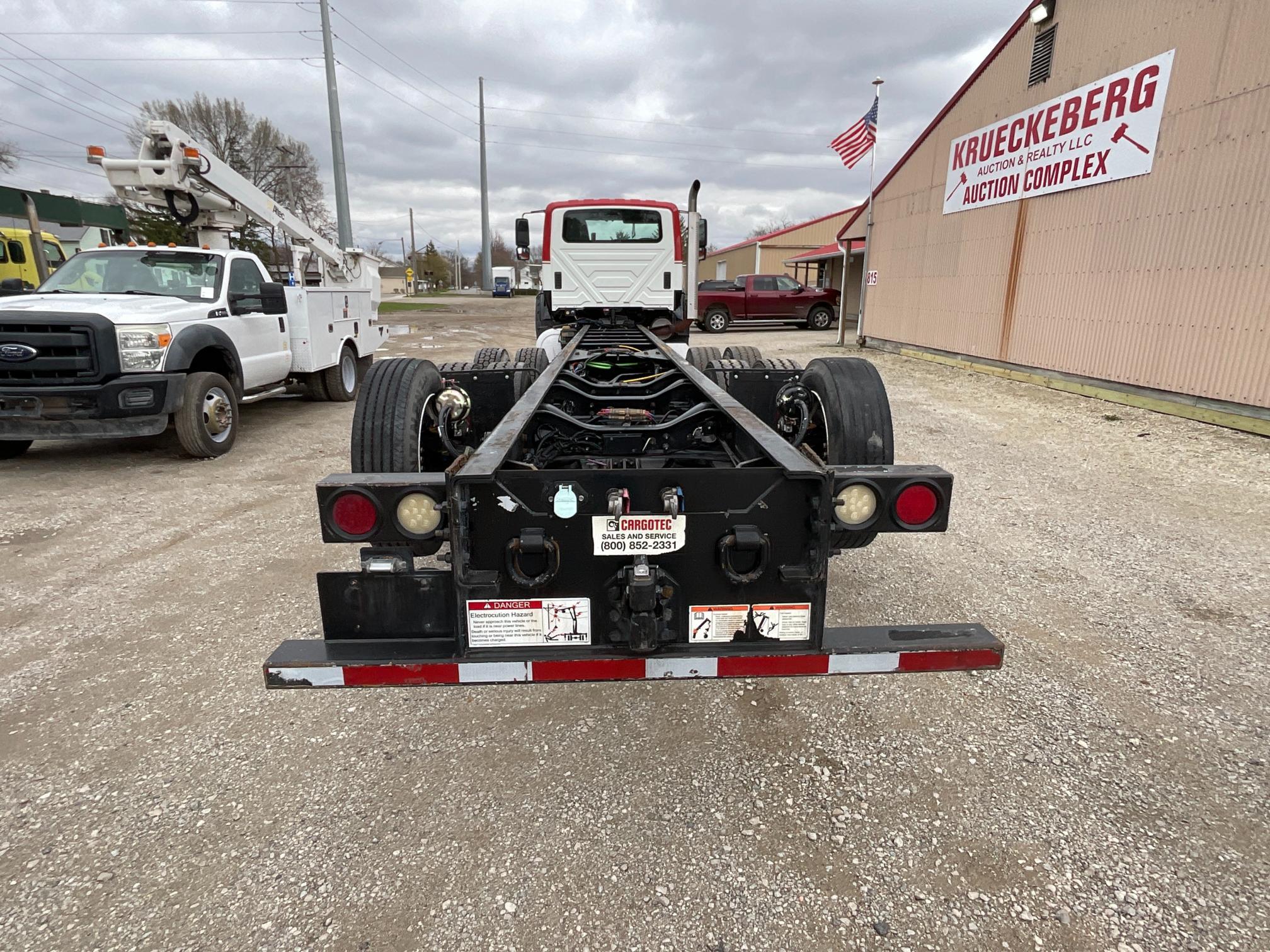 2013 International 7600 Cab & Chassis