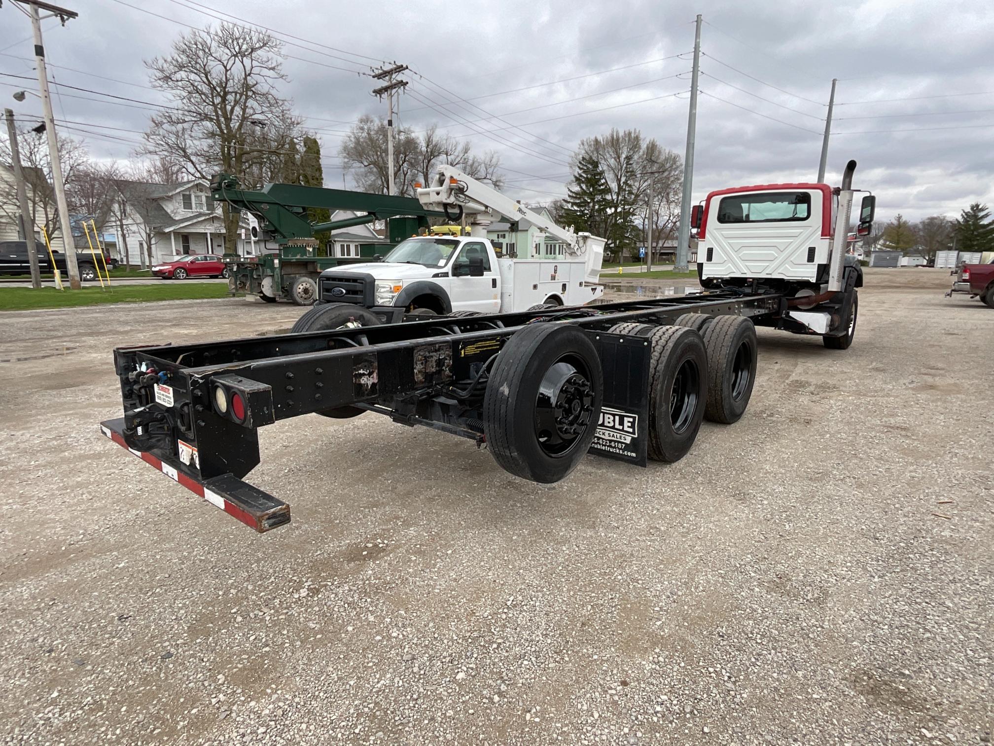 2013 International 7600 Cab & Chassis