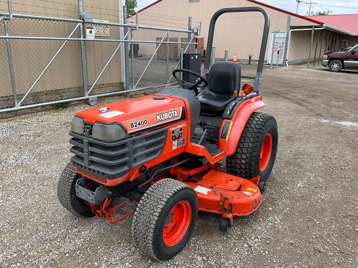 Kubota B2400 Tractor