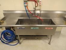 91-INCH 3-COMPARTMENT SINK W/DRAIN BOARDS