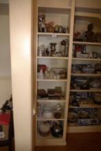 CONTENTS OF 6 SHELVES OF DECORATIVES